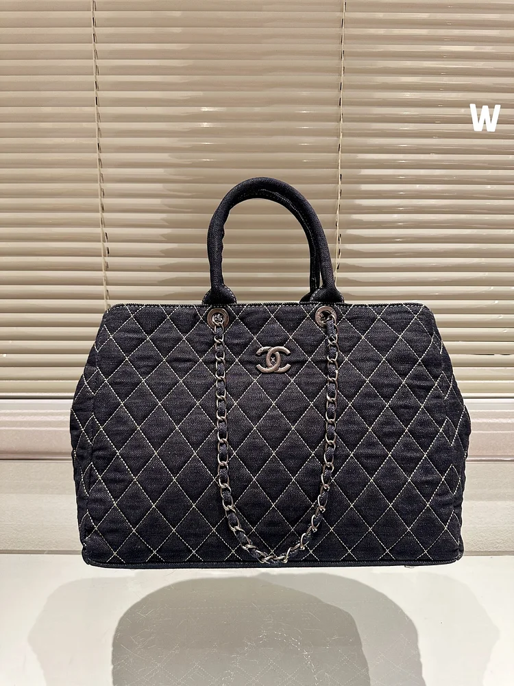 CC Vintage tote bag size 39 * 28cm
