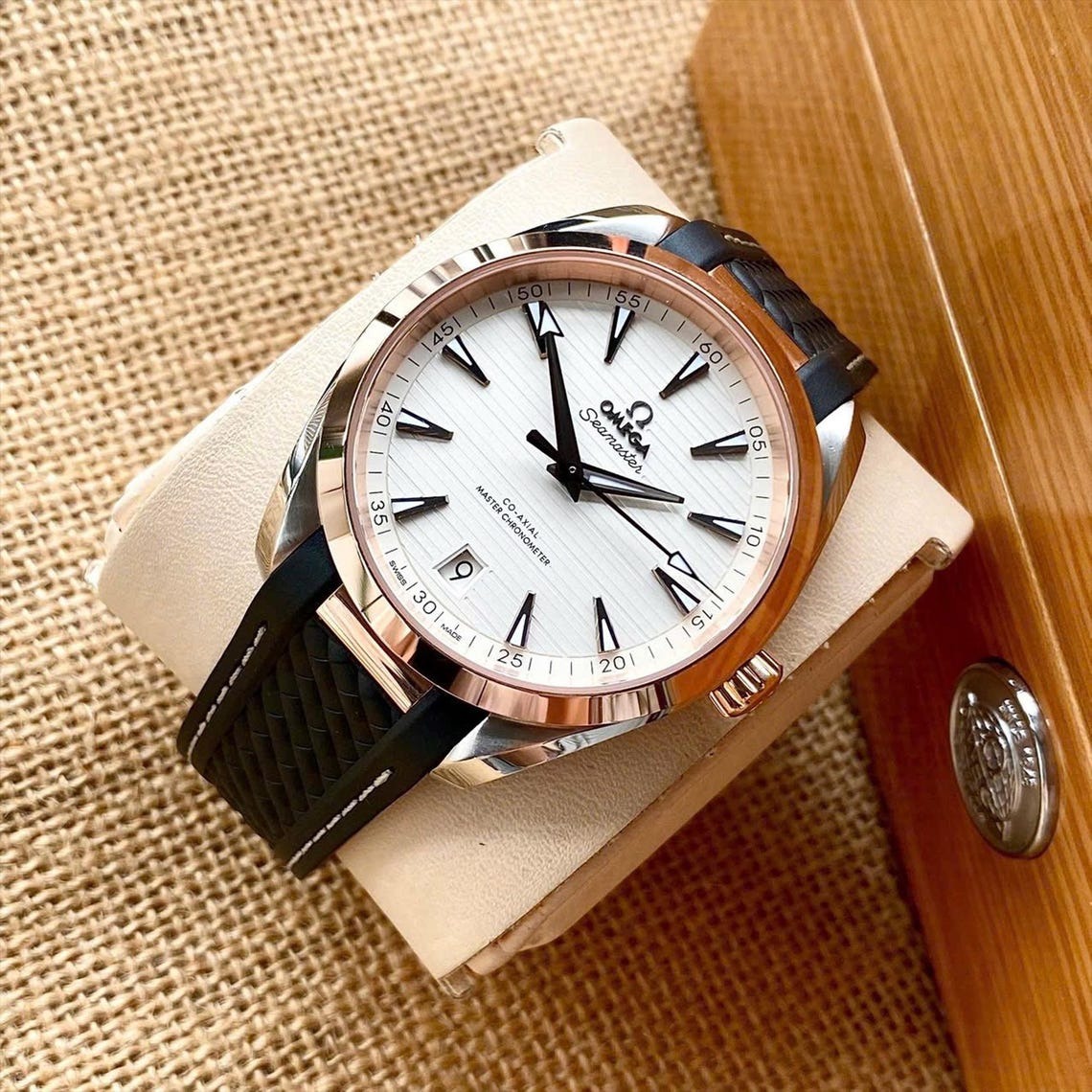 Omega Seamaster Aqua Terra 220.22.41.21.02.001 – Watch – Free Shipping | Minimalist & Luxury Design | Perfect Gift for Him
