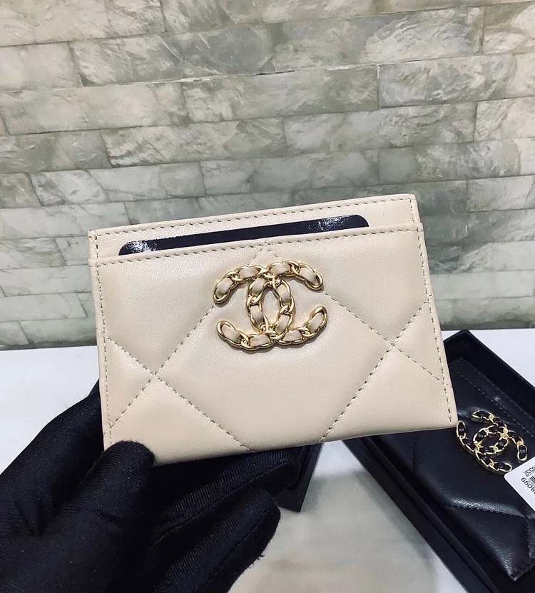 cc CO-CO 19 Card Holder Wallet 11cm/4.3in Gold Toned Hardware For Women Beige