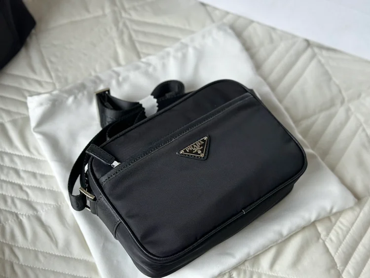 Pra new arrival men and women bag size : 24*15cm