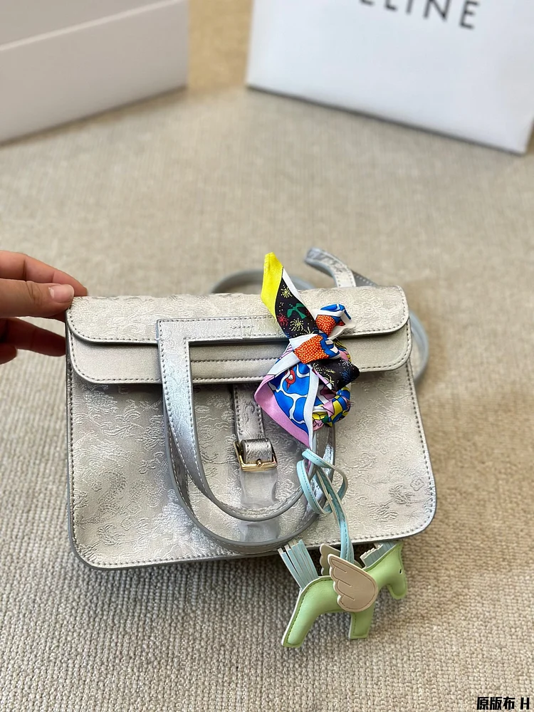 H Halzan new arrival bag size: 25 *17cm