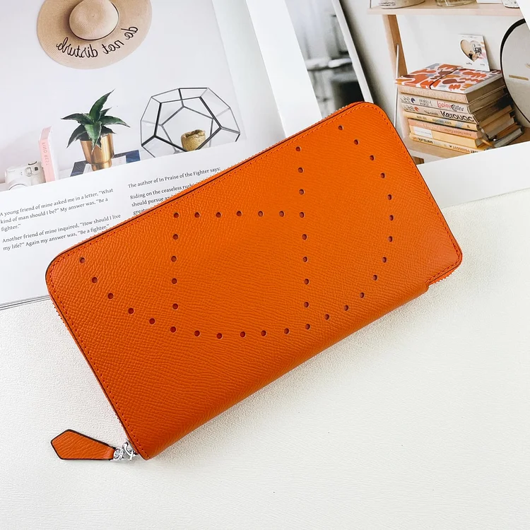 H Silk’in Empson-Barenia leather wallets size : 20×11.5×1.5cm