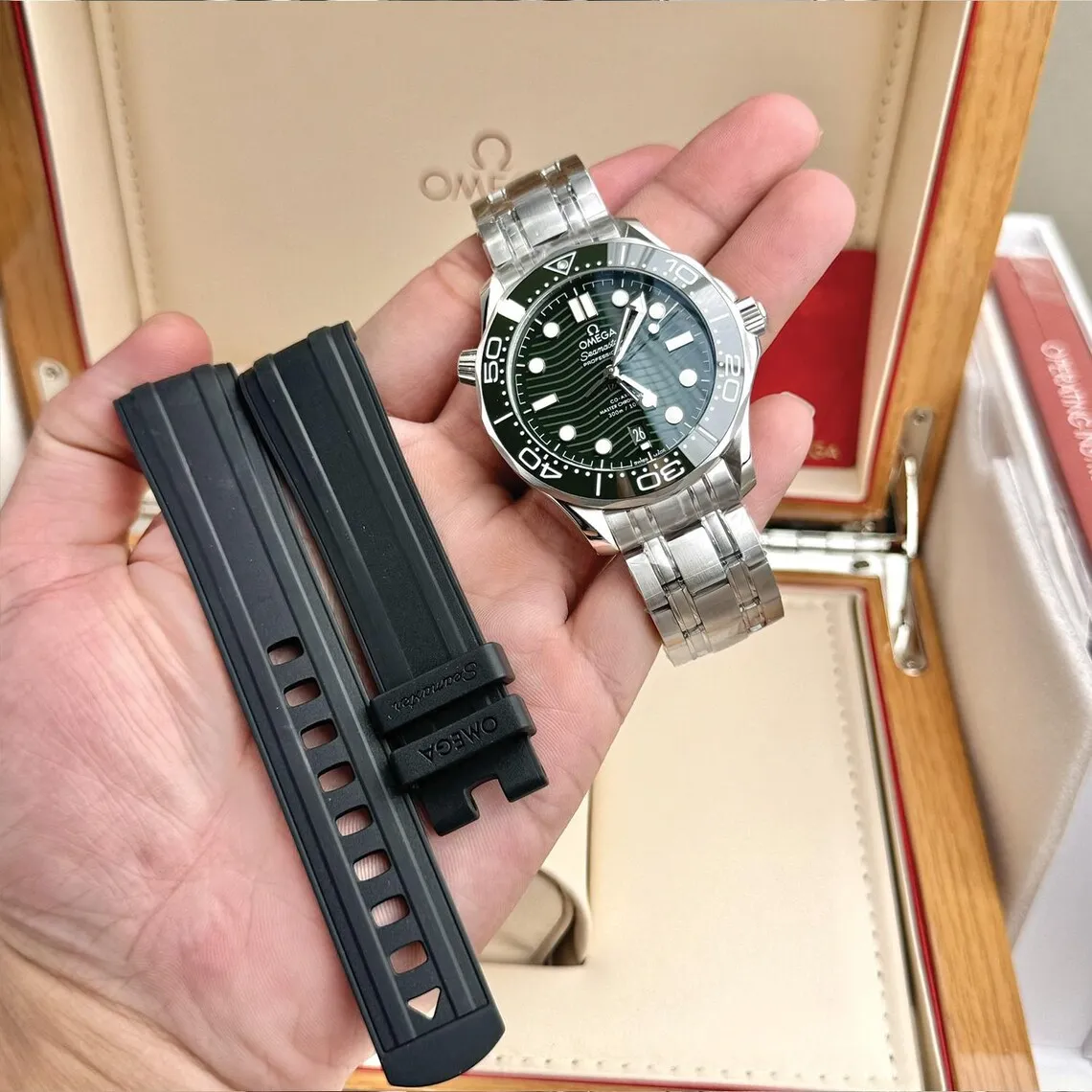 Omega Seamaster Diver 300M 42mm Ref. 210.30.42.20.10.001 – Ships from USA – Free Delivery