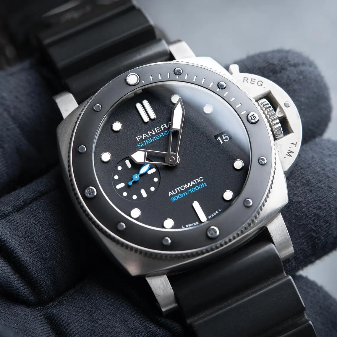 Panerai Luminor Submersible Ref. Pam683 – Ships from USA – Free Delivery