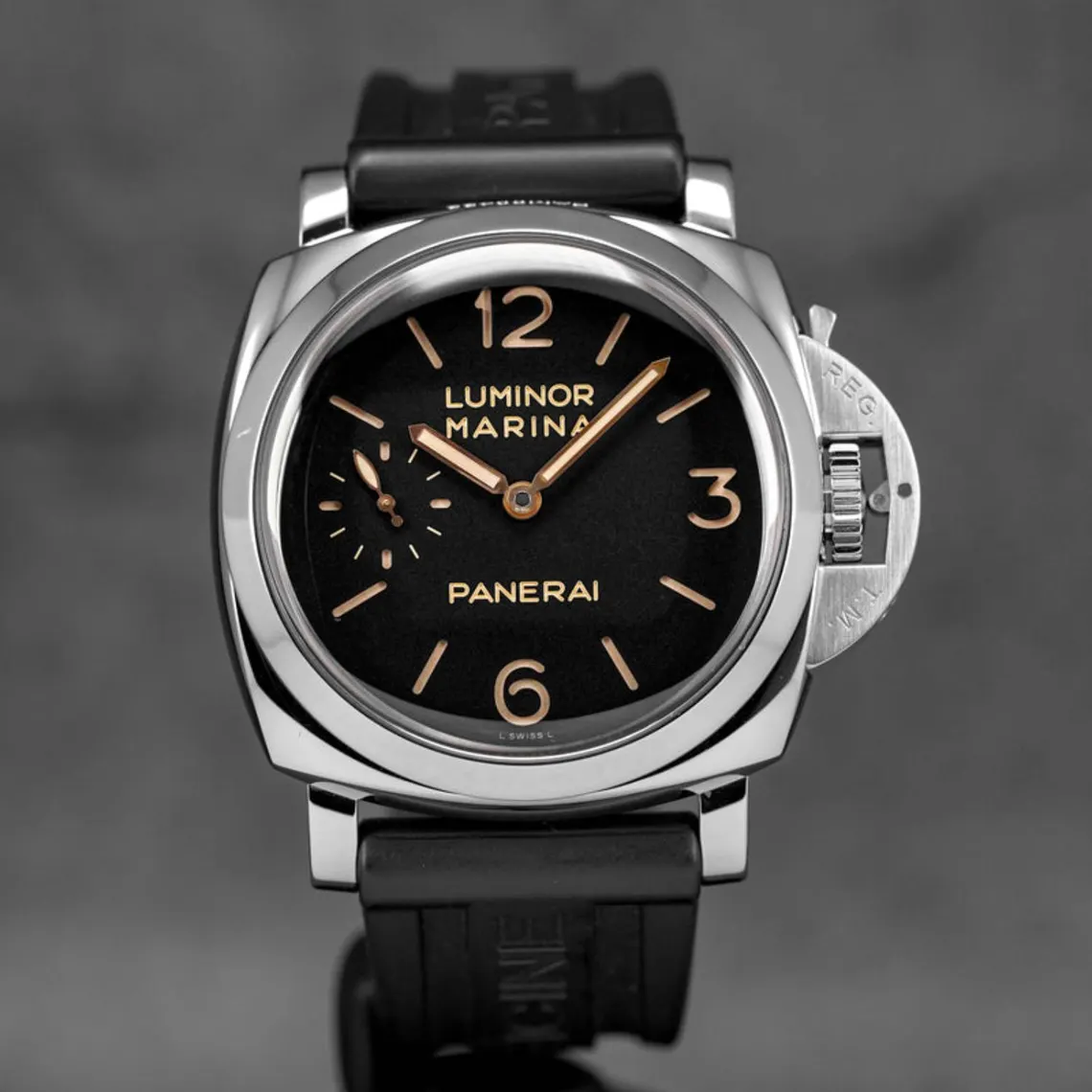 Panerai Luminor Marina Ref.PAM00422– Ships from USA – Free Delivery