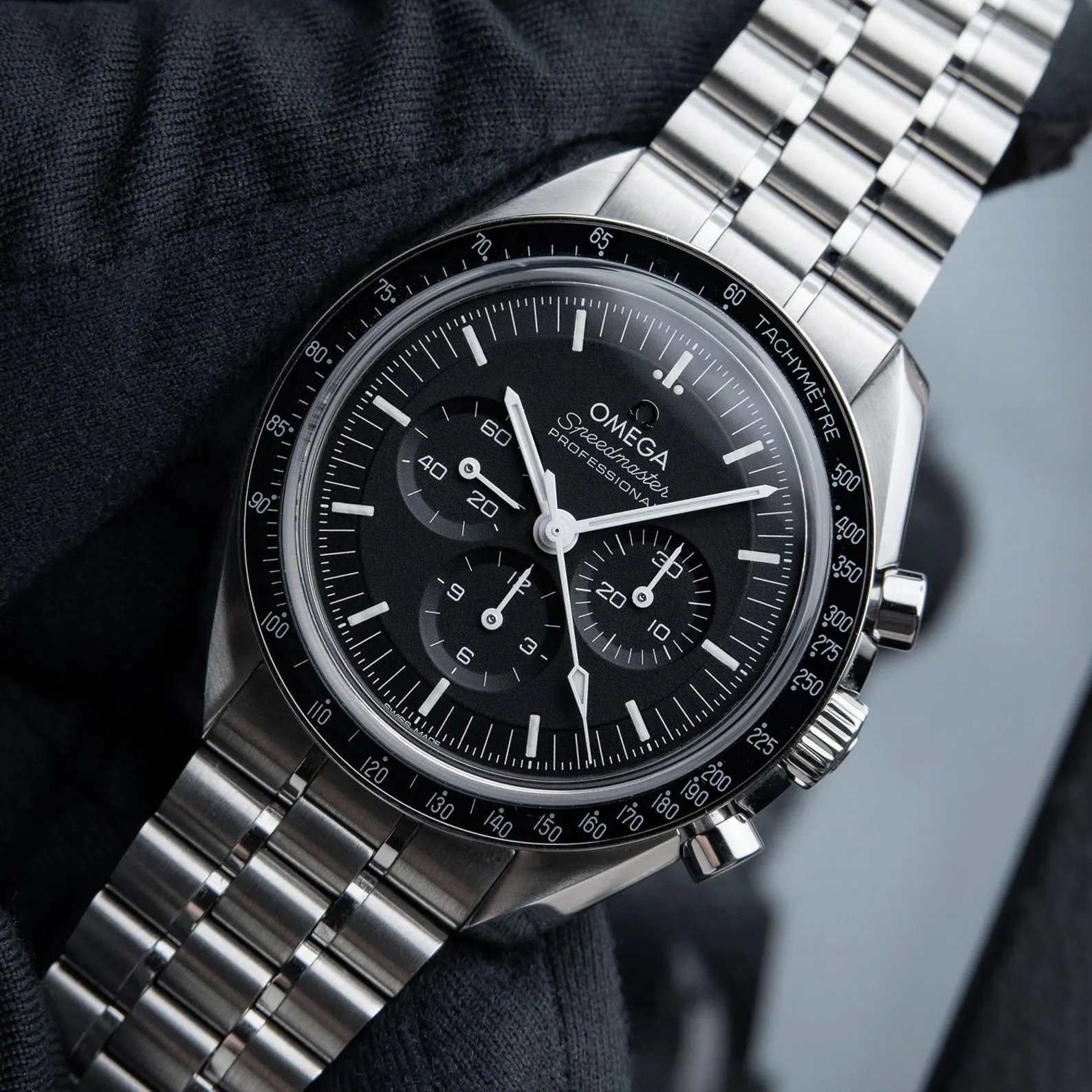 Omega Speedmaster Professional Moonwatch 42mm Ref. 310.30.42.50.01 Watch – Free Shipping | Minimalist & Luxury Design | Perfect Gift for Him