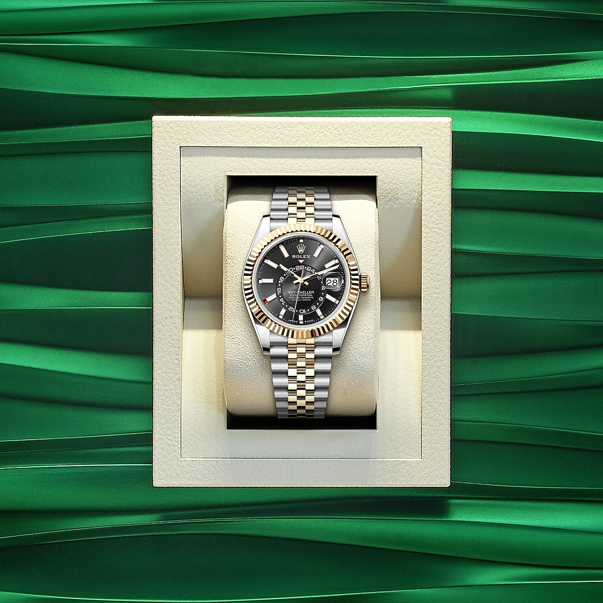 Rolex Sky-Dweller, 42mm, Oystersteel and 18k Yellow Gold, Black, Jubilee, Ref# 336933-0004 - Image 4